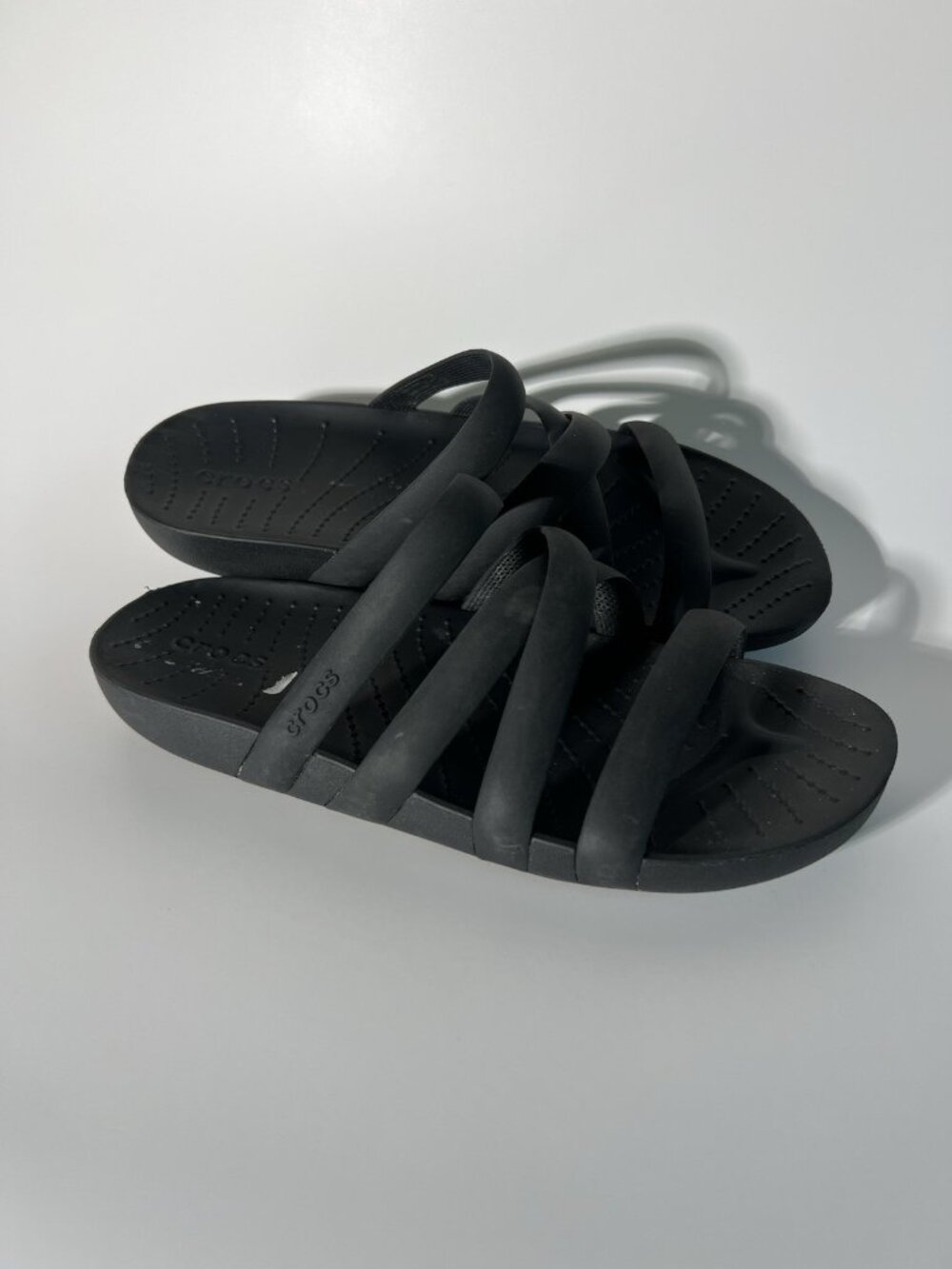 CROCS Patricia Black Sandal Flip Flop Womens Size 8 Comfy Travel Beach - Picture 3 of 16